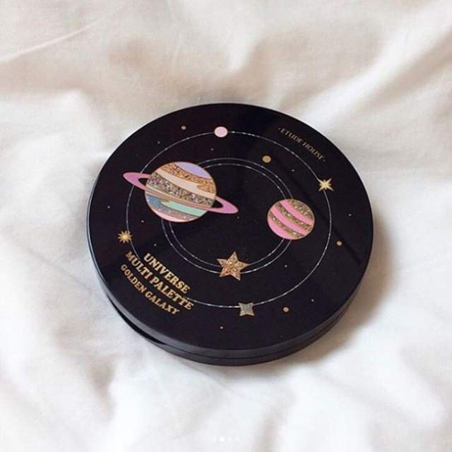 飛向宇宙浩瀚無垠!《ETUDE HOUSE宇宙彩妝》一起燃燒眼上的小宇宙吧(光) 飛向宇宙浩瀚無垠!《ETUDE HOUSE宇宙彩妝》一起燃燒眼上的小宇宙吧(光)