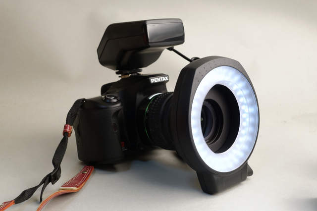 自製《甜甜圈攝影燈》只要用廚房排水口蓋橡皮加工就可以了唷