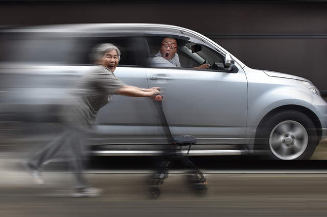 阿嬤的自拍攝影《西本喜美子》修圖拍照全都自己來的超強阿嬤寫真家