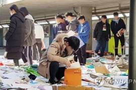 韓國湧現《大量在垃圾堆中找書的學生》是什麼原因讓他們找書去呢? 韓國湧現《大量在垃圾堆中找書的學生》是什麼原因讓他們找書去呢?