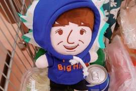 想買還不一定有《比藝人還紅的PD娃娃》你叫站在一旁的BTS情何以堪ㅋㅋ 想買還不一定有《比藝人還紅的PD娃娃》你叫站在一旁的BTS情何以堪ㅋㅋ
