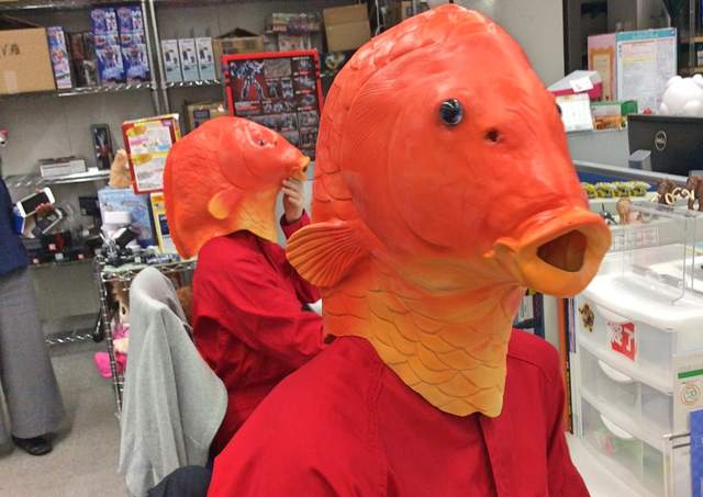 《玩具公司員工培訓的詭異畫面》有趣到大家都想到這裡上班啊XD