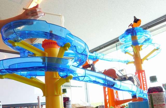 《滑水道流水素麵機》五公尺加長版 消暑清涼好選擇 《滑水道流水素麵機》五公尺加長版 消暑清涼好選擇