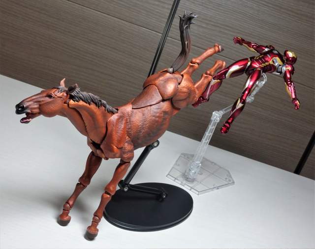 日本玩具公司製作的《自在置物馬着彩》正在韓國大風靡 日本玩具公司製作的《自在置物馬着彩》正在韓國大風靡