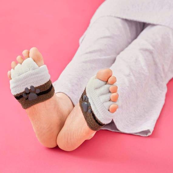 《貓咪腳趾分隔套》以喵星人為中心開發的商品就是可愛