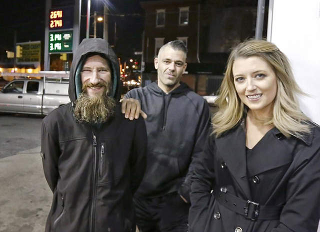 《把身上所有的錢用來幫助陌生人》暖男遊民舉動感動網友 《把身上所有的錢用來幫助陌生人》暖男遊民舉動感動網友