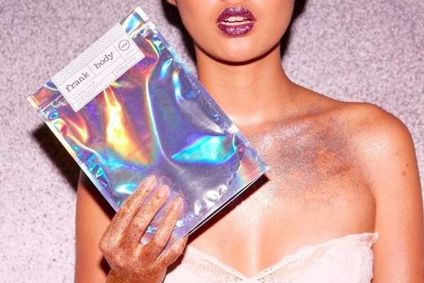 洗澡也能放閃《Frank Body閃亮去角質咖啡渣》話題商品的重點果然放在......