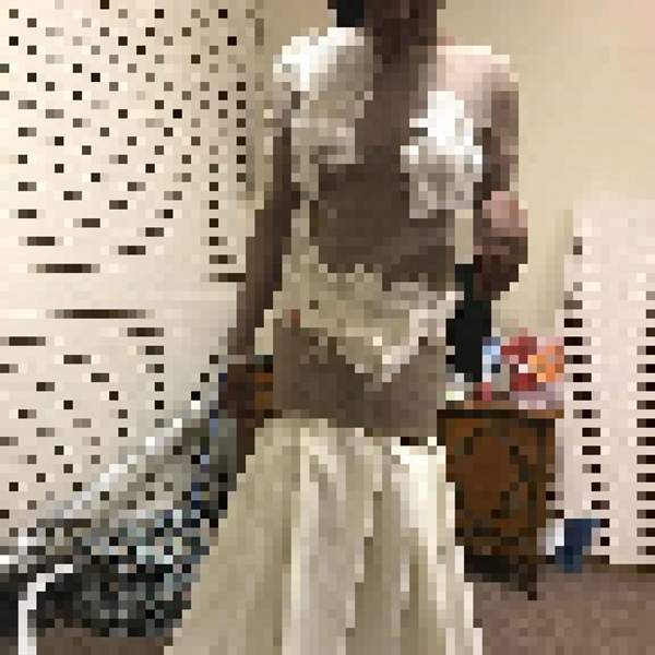 扯《花300美元換來一件離譜禮服》你說這是設計?當我們傻子阿...... 扯《花300美元換來一件離譜禮服》你說這是設計?當我們傻子阿......