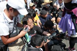 日本Coser來台灣玩 覺得《台灣人素質很棒 沒有人貼著拍Coser的裙下風光》很美好呢 日本Coser來台灣玩 覺得《台灣人素質很棒 沒有人貼著拍Coser的裙下風光》很美好呢