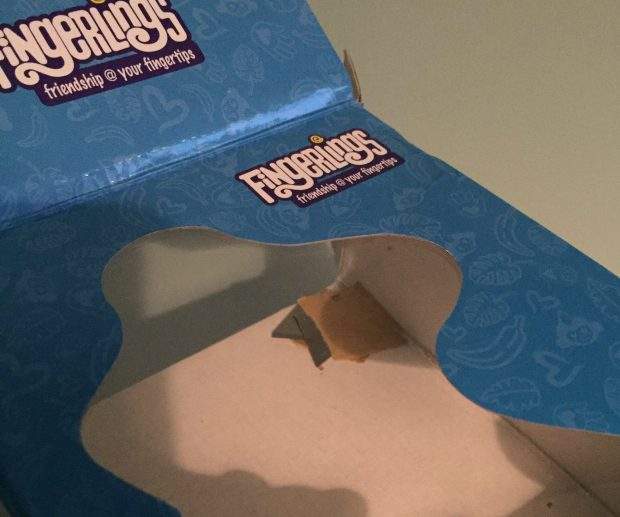 惡夢《聖誕禮物被人貼刀片》到底是出於什麼心情要這樣害人