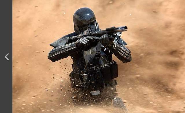 《帝國風暴兵戰鬥寫真》美國軍人拍下恍如戰場般激烈的場景