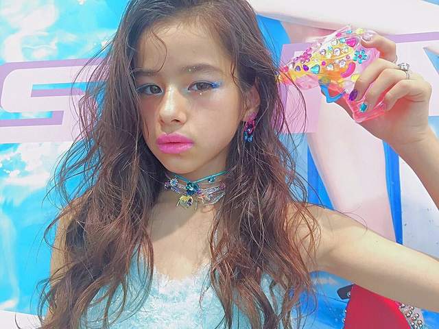 14歲的9頭身美少女《ハーヴィー瑛美》驚人的身材比例引發注目 14歲的9頭身美少女《ハーヴィー瑛美》驚人的身材比例引發注目