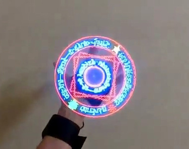 中二力十足《掌中的炫光魔法陣》怎麼有點像奇異果博士 中二力十足《掌中的炫光魔法陣》怎麼有點像奇異果博士