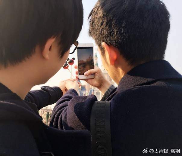 《拍照者也是被拍者》一群好朋友出遊的新玩法（筆記）