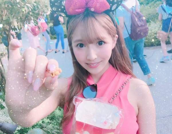 AV女優《三上悠亞》來香港迪士尼玩好開心❤男友視角讓人小鹿亂撞 AV女優《三上悠亞》來香港迪士尼玩好開心❤男友視角讓人小鹿亂撞