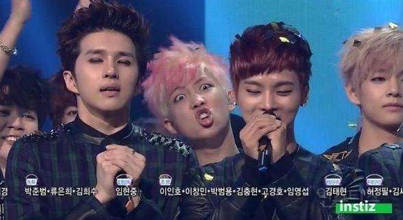 你一定要這麼顯眼嗎《比主角還搶鏡的配角》可惡我卻重放好多次