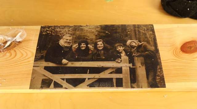 讓回憶不退色《把照片轉印到木頭上》用兩樣小物輕鬆搞定