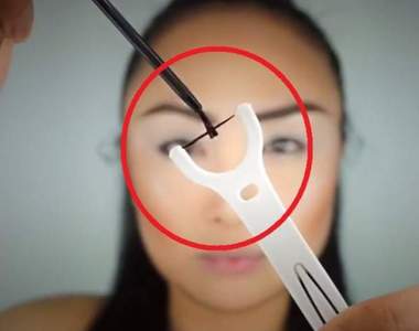 《用牙線畫眼線》看似奇怪的化妝法真的能用唷 《用牙線畫眼線》看似奇怪的化妝法真的能用唷
