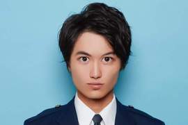先生你哪位《神木隆之介照片修過頭》連淺野忠信也加入照騙的行列ww 先生你哪位《神木隆之介照片修過頭》連淺野忠信也加入照騙的行列ww