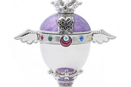 《ANNA SUI×美少女戰士》搭上招牌紫黑色調有種黑暗風格也很不錯 《ANNA SUI×美少女戰士》搭上招牌紫黑色調有種黑暗風格也很不錯