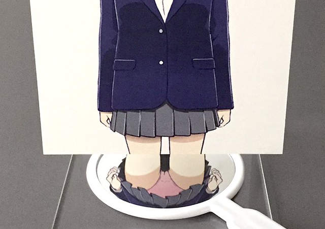 《偷窺二次元裙下風光裝置》網友大讚：真是千年一遇的天才啊...（光）