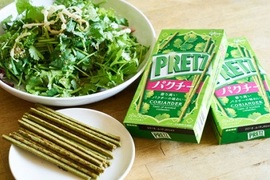 《PRETZ百力滋推出香菜口味》 日本人愛香菜愛到什麼都想加香菜… 《PRETZ百力滋推出香菜口味》 日本人愛香菜愛到什麼都想加香菜…