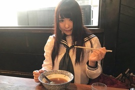 我很好奇《聖地巡禮時巧遇巨乳小隻馬coser》原來是AV女優あず希 我很好奇《聖地巡禮時巧遇巨乳小隻馬coser》原來是AV女優あず希