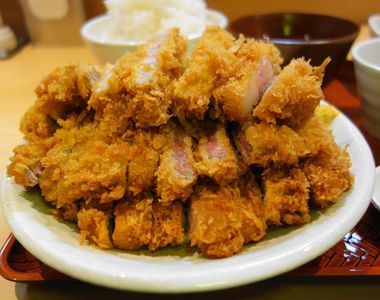 《豬排丼是用來喝的》豬排丼就跟店名一樣霸氣讓人吃飽飽 《豬排丼是用來喝的》豬排丼就跟店名一樣霸氣讓人吃飽飽
