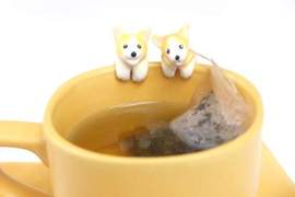 《柯基茶包架》掛在杯緣的小短腿療癒同時還可以幫你固定茶包 《柯基茶包架》掛在杯緣的小短腿療癒同時還可以幫你固定茶包