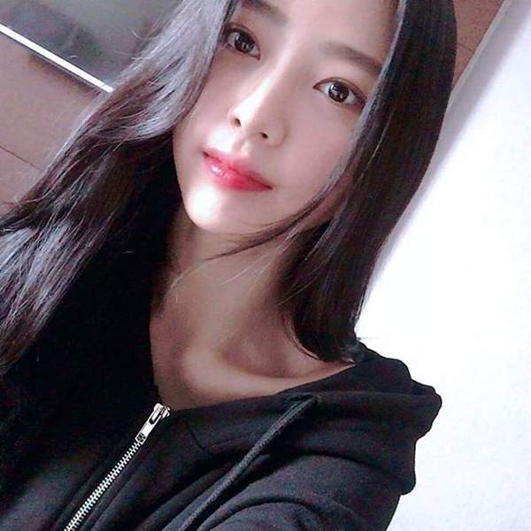 就是她讓網友戀愛了♥JYP新秀《柳垣류원》已經出現在螢幕前你知道嗎? 就是她讓網友戀愛了♥JYP新秀《柳垣류원》已經出現在螢幕前你知道嗎?