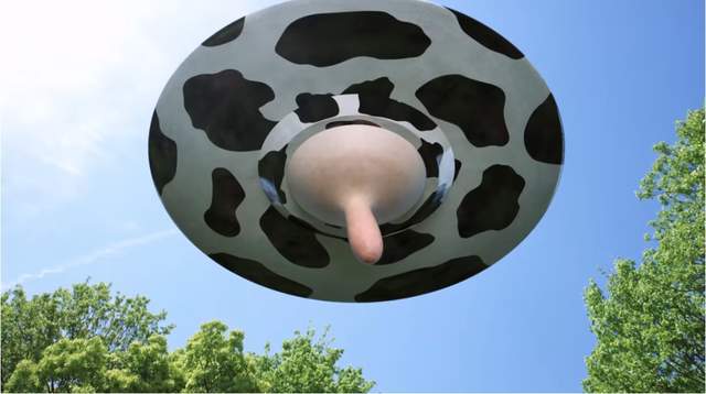 從天而降乳牛奶頭《日本鮮乳廣告》太過直接的表現方式嚇壞推民ww