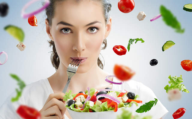 《女生在帥哥面前會選沙拉來吃》約會有沒有譜就看對方點什麼料理? 《女生在帥哥面前會選沙拉來吃》約會有沒有譜就看對方點什麼料理?