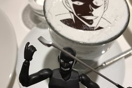 柯南主題咖啡廳《犯人冰沙》任人宰割~你也有這一天啊XDD 柯南主題咖啡廳《犯人冰沙》任人宰割~你也有這一天啊XDD