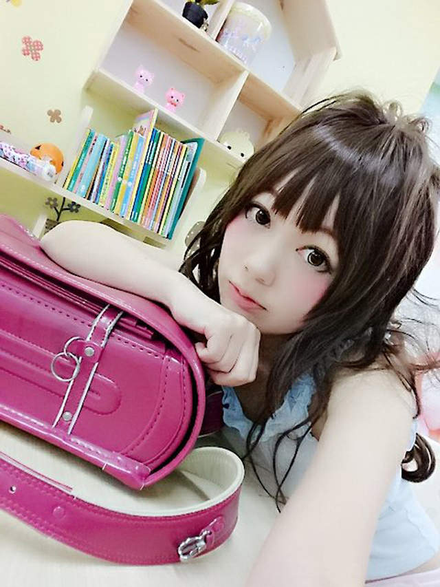 蘿●控歡喜《小學生書包之日COSPLAY》成年人背起來也超有犯罪氣息……
