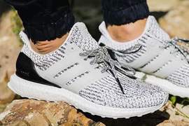 《Adidas Ultra Boost 3.0》擋不住的黑白針織魅力 《Adidas Ultra Boost 3.0》擋不住的黑白針織魅力