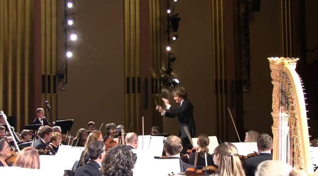 超丟臉der《聽眾睡到一半被音樂會聲音嚇醒》天外飛來一筆的配樂超好笑