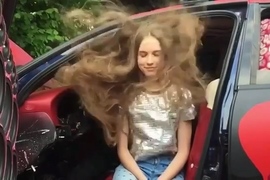 頭髮也會跟著咚滋打資《真正的音浪砲》這真是太酷炫啦~ 頭髮也會跟著咚滋打資《真正的音浪砲》這真是太酷炫啦~