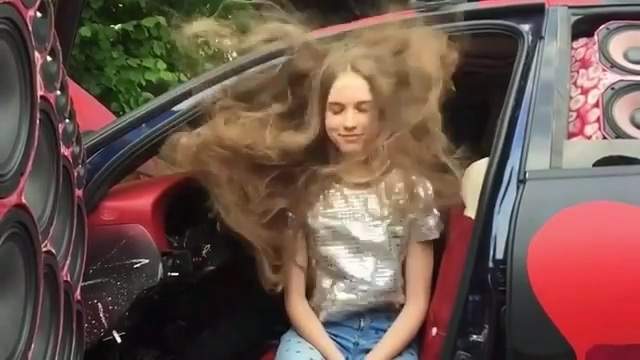 頭髮也會跟著咚滋打資《真正的音浪砲》這真是太酷炫啦~ 頭髮也會跟著咚滋打資《真正的音浪砲》這真是太酷炫啦~