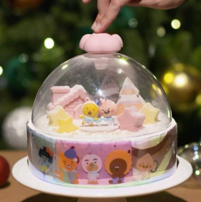 韓國Baskin Robbins推出《會下雪的冰淇淋蛋糕》只要按一下就能下雪唷 - 圖片1 韓國Baskin Robbins推出《會下雪的冰淇淋蛋糕》只要按一下就能下雪唷 - 圖片1