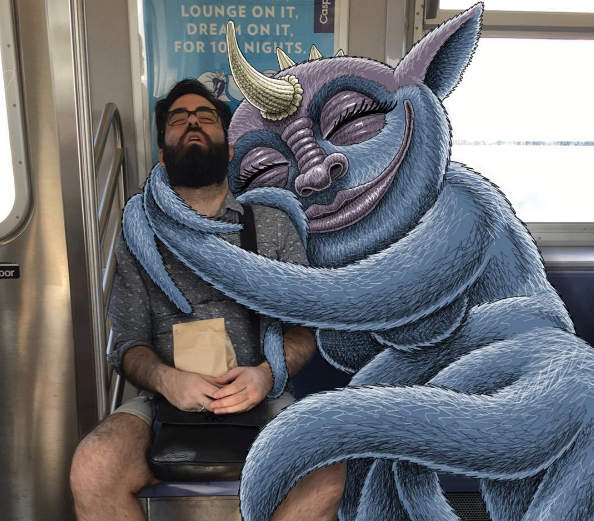 黑色幽默插畫《地鐵裡的怪物》在電車內意外展現出很人性的一面(笑) 黑色幽默插畫《地鐵裡的怪物》在電車內意外展現出很人性的一面(笑)