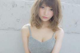 《似鳥沙也加》浴場裡驚見美若天仙的大罩杯美女 《似鳥沙也加》浴場裡驚見美若天仙的大罩杯美女