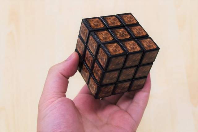 日清泡麵推出《謎肉魔術方塊》這難度好像有點太高了啊XD