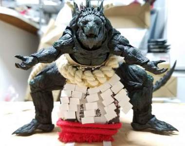 《哥吉拉大相撲》不愧是怪獸之王光站著就霸氣十足 《哥吉拉大相撲》不愧是怪獸之王光站著就霸氣十足