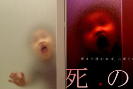 《毛玻璃的可怕》家裡有小孩建議不要裝毛玻璃...會嚇死人啊.....(抖) 《毛玻璃的可怕》家裡有小孩建議不要裝毛玻璃...會嚇死人啊.....(抖)