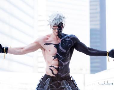 義大利帥氣男Coser《Leon Chiro》擁有八塊肌完美還原許多帥氣ACG男角 義大利帥氣男Coser《Leon Chiro》擁有八塊肌完美還原許多帥氣ACG男角