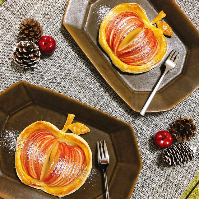 超簡單的甜點食譜《蘋果外型的蘋果派》光看就流口水啦～