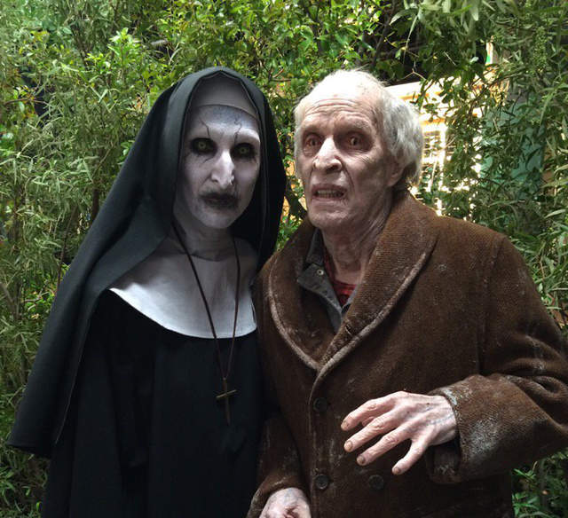 《恐怖片鬼怪的演員們》平時當然不可能這樣裝神弄鬼的啦~ 《恐怖片鬼怪的演員們》平時當然不可能這樣裝神弄鬼的啦~