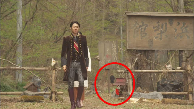 日劇出現靈異現象？《貴族偵探》相葉雅紀身後突然消失的小男孩身影...