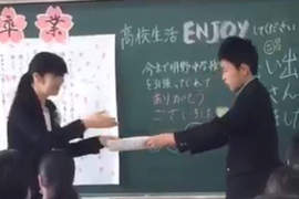 《跟討厭的人握手時的必殺技》超天才發想被揍也不奇怪啊wwww 《跟討厭的人握手時的必殺技》超天才發想被揍也不奇怪啊wwww