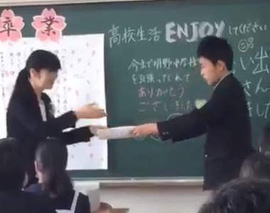 《跟討厭的人握手時的必殺技》超天才發想被揍也不奇怪啊wwww 《跟討厭的人握手時的必殺技》超天才發想被揍也不奇怪啊wwww